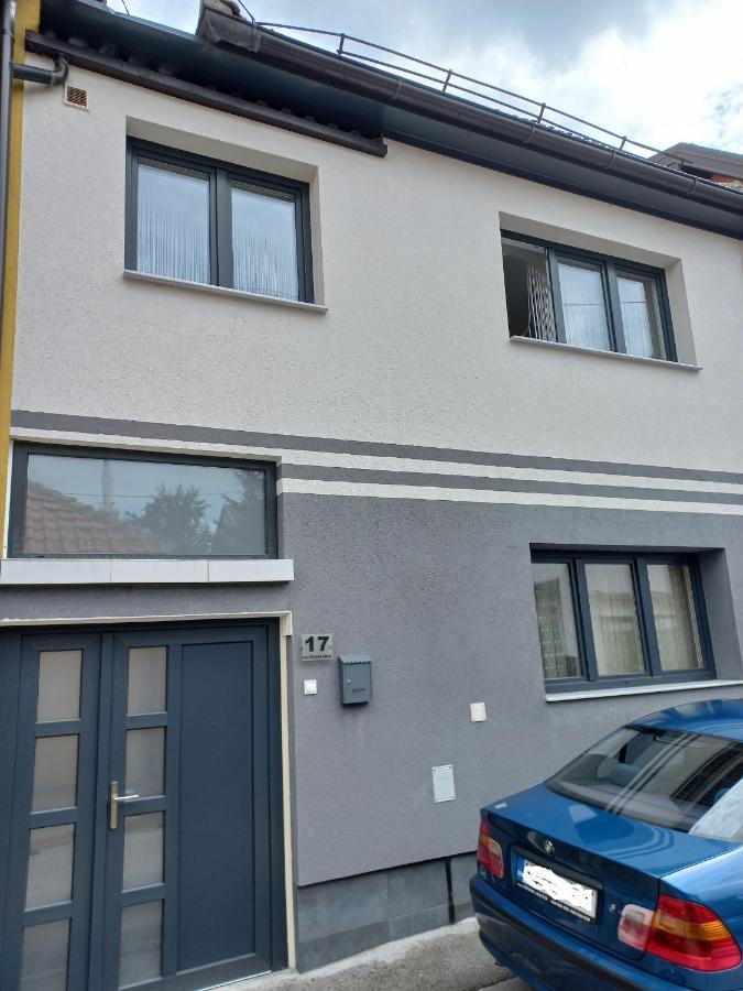 Accordeon Apartment Visoko Luaran gambar